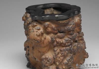 图片[3]-Tree root brush holder, Qing dynasty (1644-1911)-China Archive